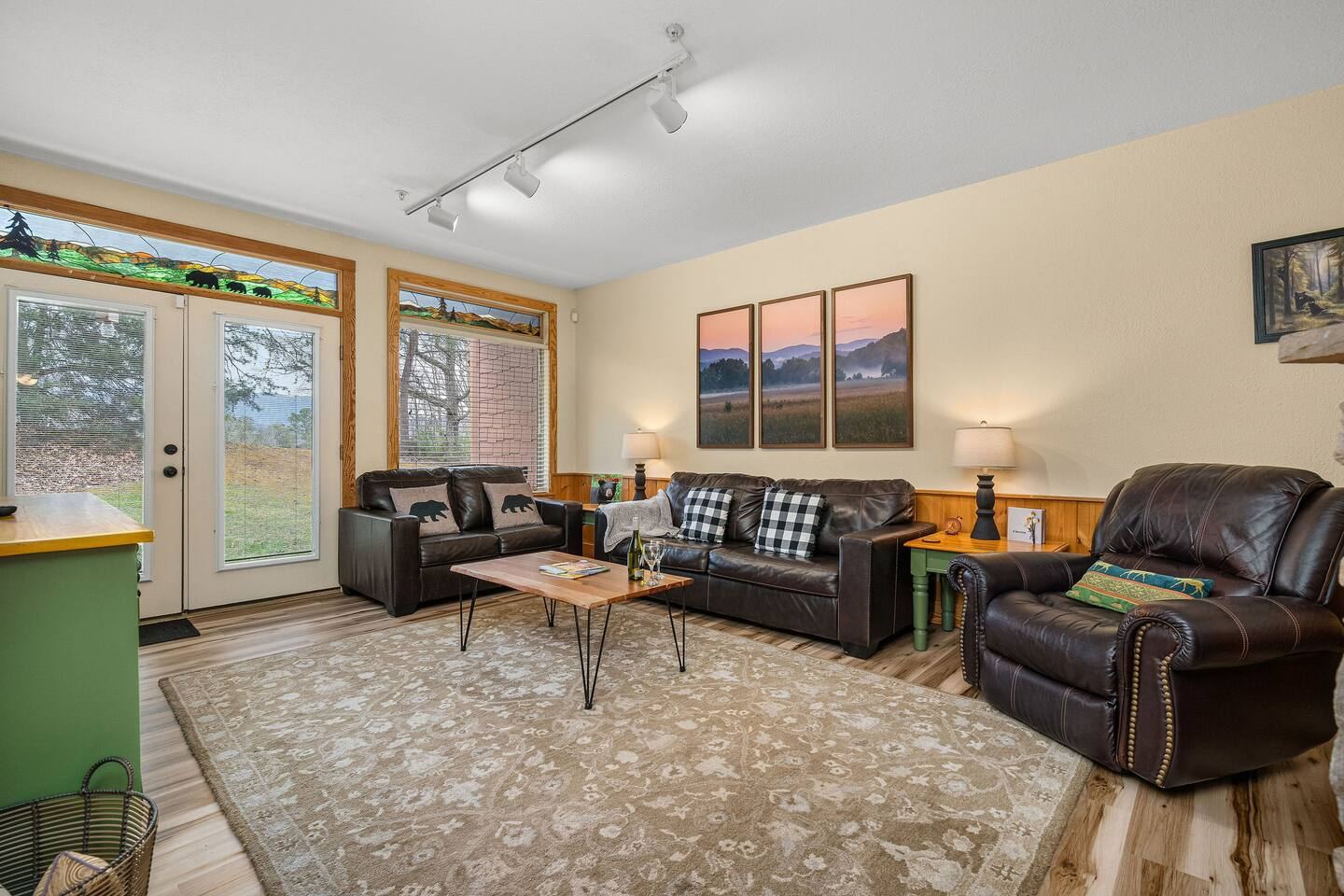 Dancing Bears — Resort Condominium in Pigeon Forge, TN